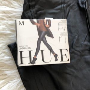 NWT Hue Faux Leatherette Leggings. Sz M